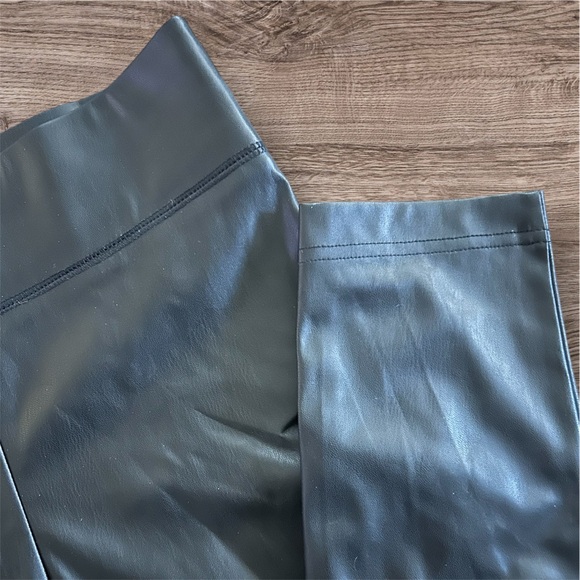 MORGAN TAYLOR Faux Leather Black Leggings - Picture 3 of 4